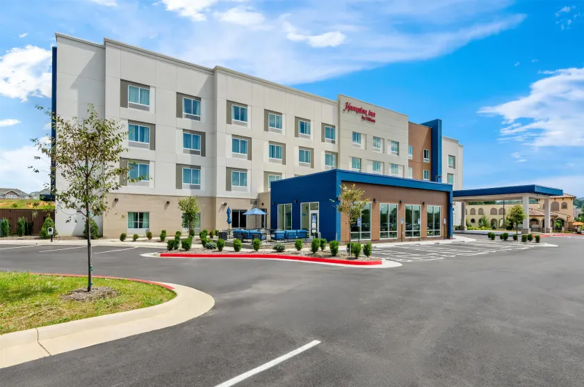 Hampton Inn Daleville - Image 1