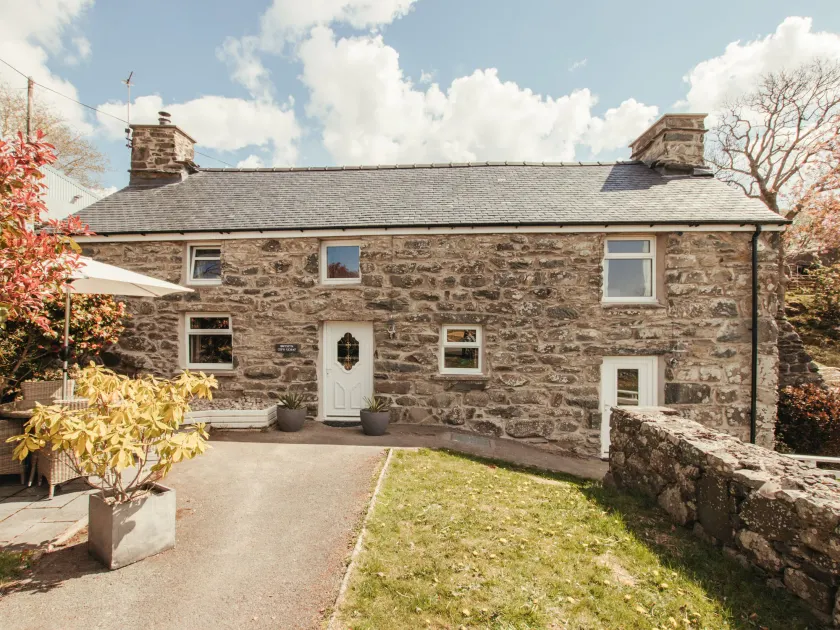 CEFN UCHAF COTTAGE, familievenlig i Llanbedr, Ref 972885 - Image 1