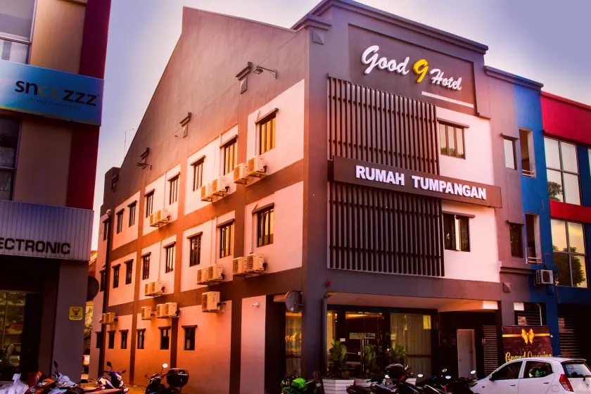 GOOD 9 HOTEL - Bukit Dahlia - Image 1
