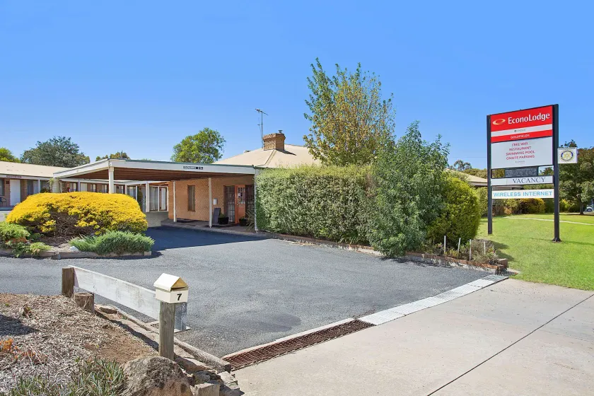 Goldfields Motel - Image 1