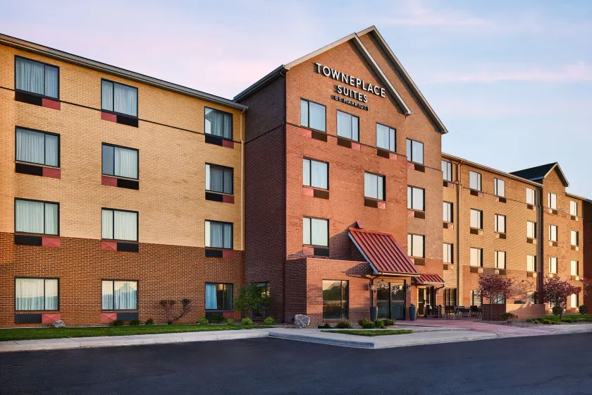 TownePlace Suites by Marriott Garden City - Image 1