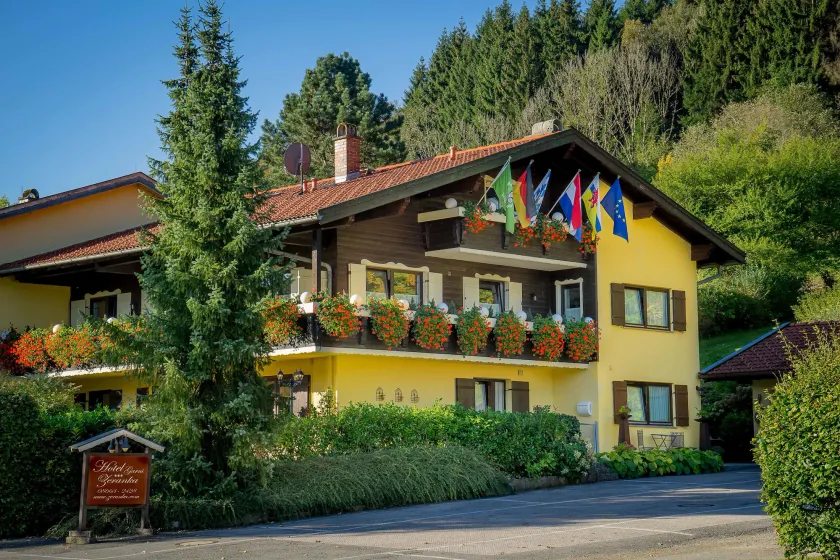 Haus Zeranka Hotel garni - Image 1