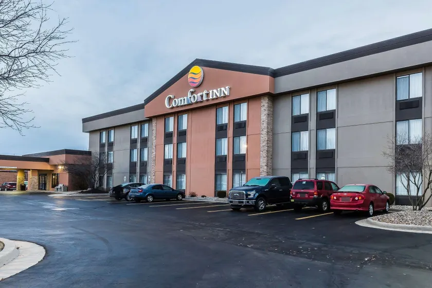 Comfort Inn Alton near I-255 - Image 1
