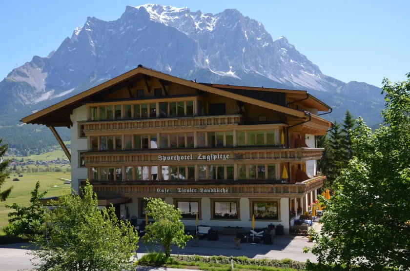 Sporthotel Zugspitze - Image 1