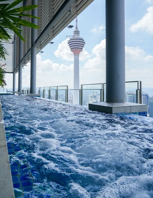 Pavilion Ceylon Hill Suites, Bukit Bintang by Perfect Host - Image 1