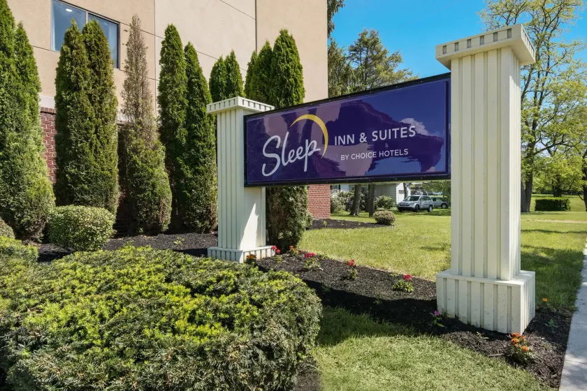 Sleep Inn & Suites Gettysburg - Image 1