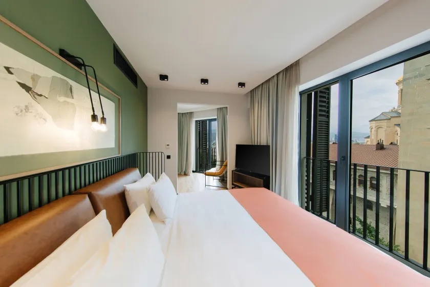 Hotel 21 - Image 1