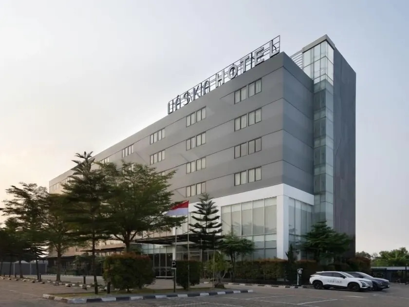 Laska Hotel Subang - Image 1