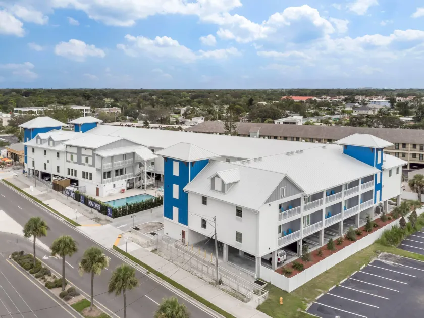 The J Hotel Dunedin Clearwater, an Ascend Collection Hotel - Image 1