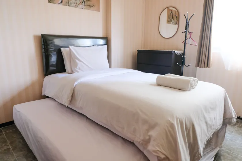 Homey And Cozy Studio Room At Suites @Metro Apartment - Image 1
