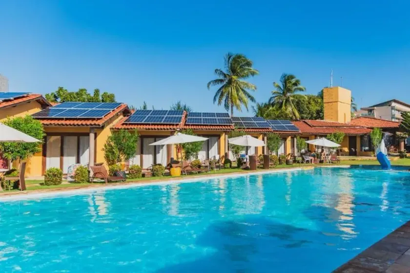 Hotel Golfinho Cumbuco - Image 1