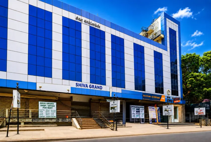 Hotel Shiva Grand - Image 1