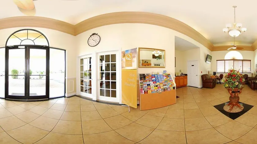 Quality Inn & Suites Mt Dora North - Entrée intérieure