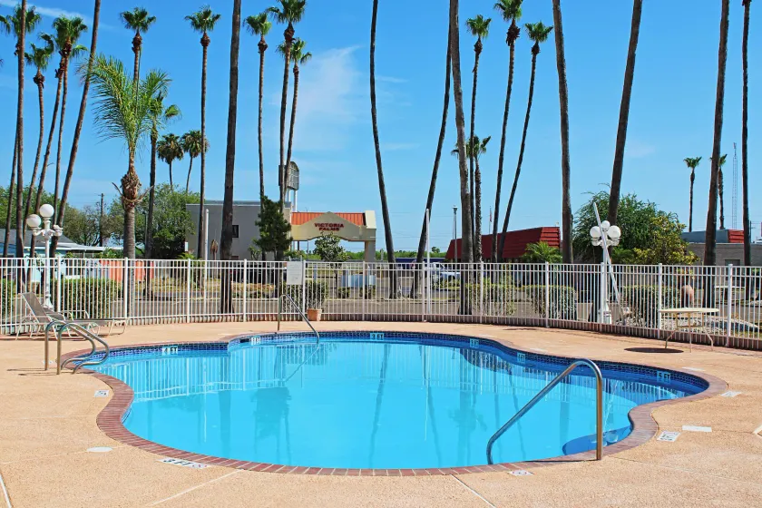 Victoria Palms Inn & Suites - Image 1