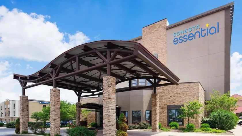 Sonesta Essential Indianapolis Airport - Image 1