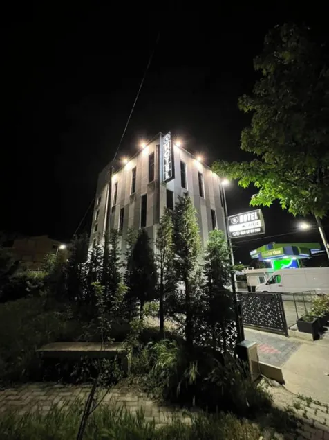 BS Hotel - Image 1