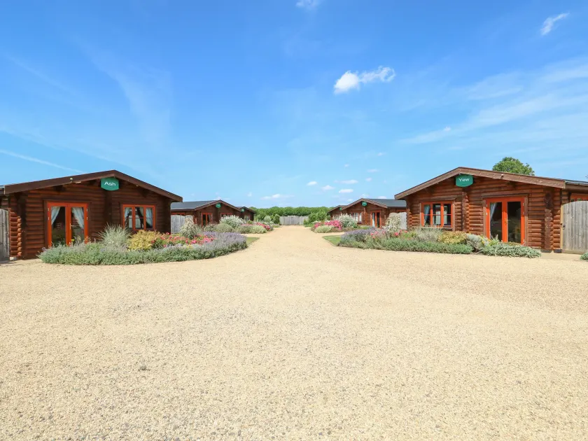 Sycamore Lodge - Image 1