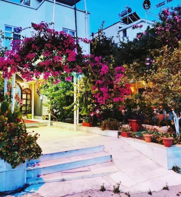 Kardelen Otel - Image 1