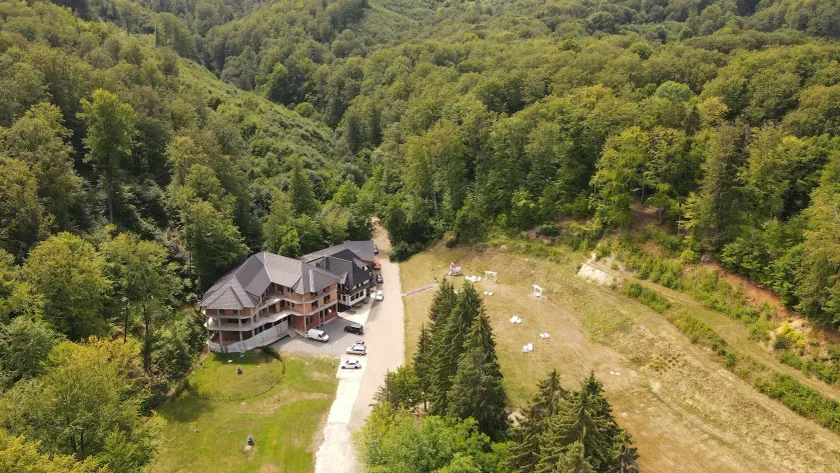 Băile Puturoasa - Image 1