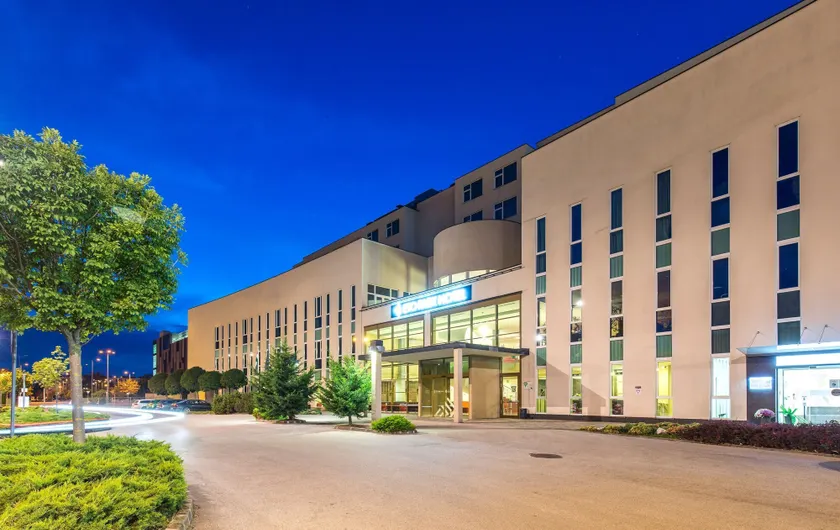 ETO Park Hotel Business & Stadium - Image 1