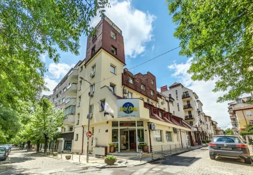 Hotel Cheap - Smart choice - Great value - Image 1