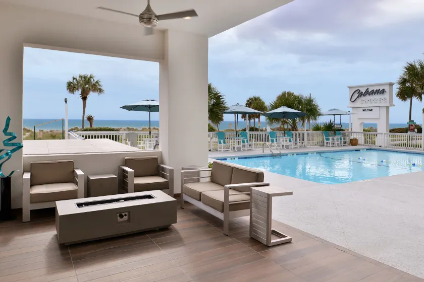 Cabana Shores Hotel - Image 1