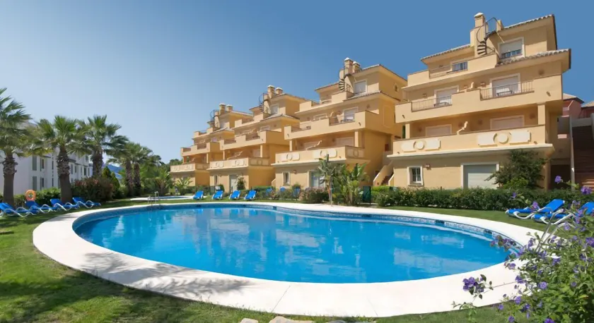 Apartamentos Vista Real - Image 1