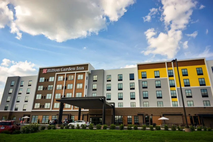 Hilton Garden Inn Louisville Mall of St. Matthews - Image 1