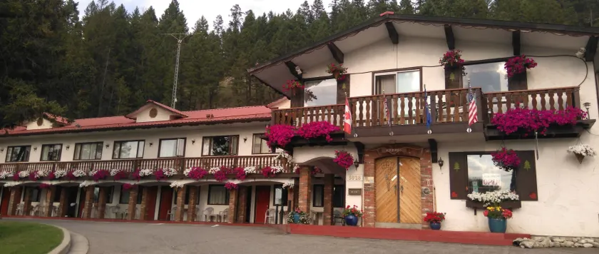 Gables Motel - Image 1