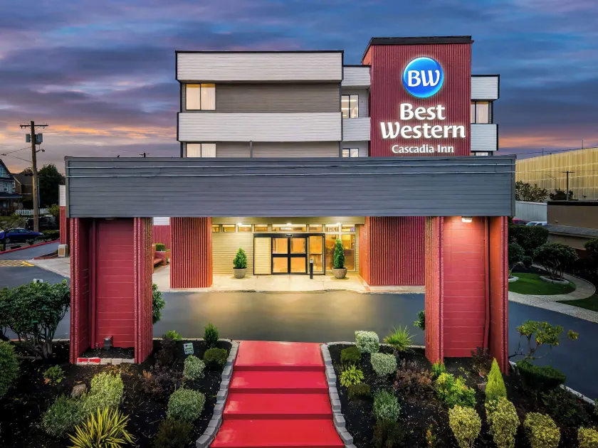 Best Western Cascadia Inn - Image 1
