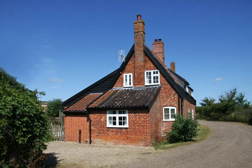 1 Grange Cottages, Westleton - Image 1
