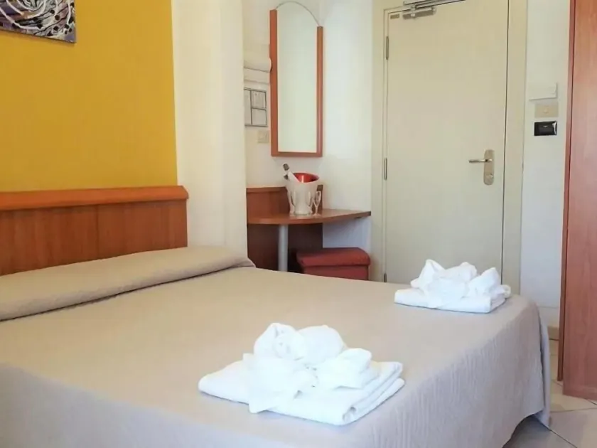 Hotel BENGASI Marina Centro - Værelse