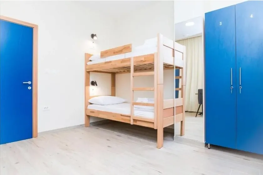 AI HOSTEL - Image 1