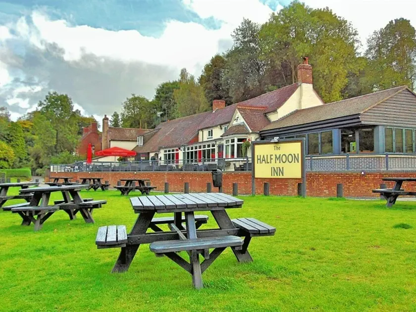 Half Moon Jackfield - Image 1