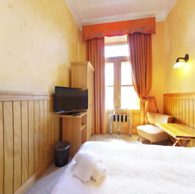 Hotel Plaza - Room