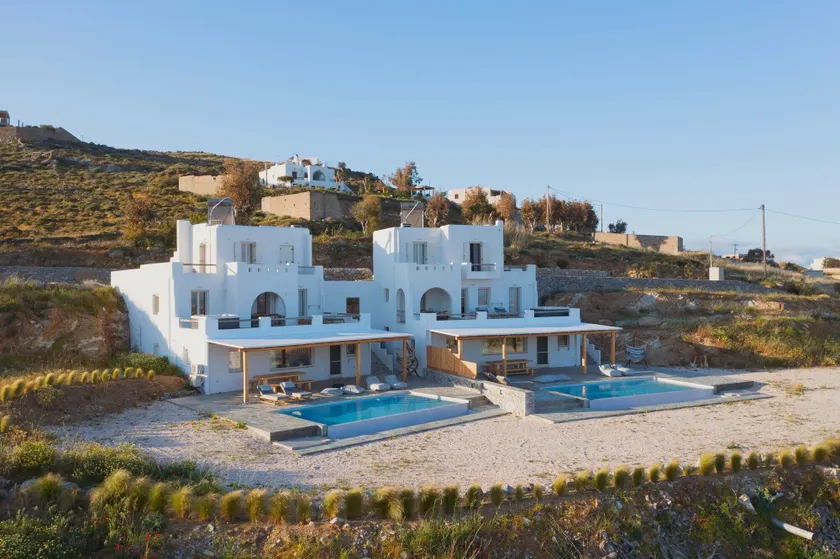 Vouno Luxury Villas - Image 1