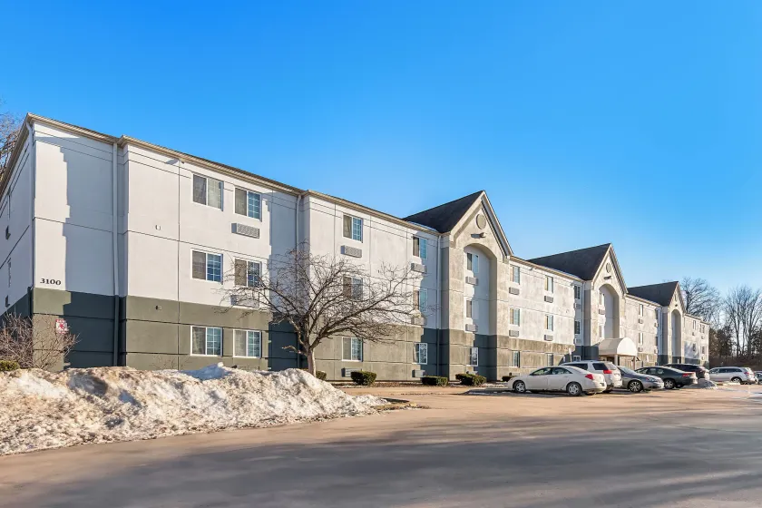 Birch Hill Suites Columbia - Image 1