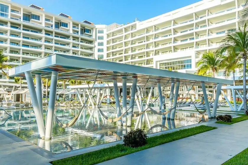 Garza Blanca Resort and Spa - Image 1