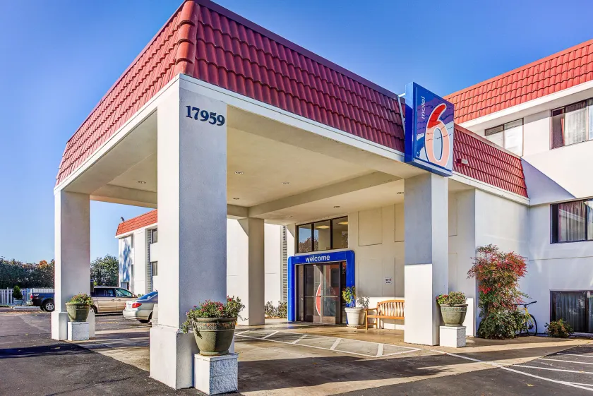 Motel 6-Portland, OR - Tigard West - Image 1
