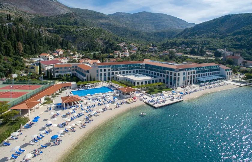 Admiral Grand Hotel - Image 1
