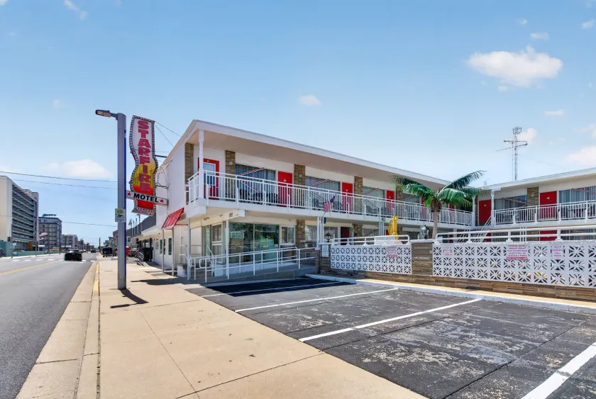 Starfire Motel - Image 1