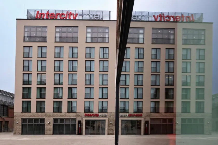 IntercityHotel Wiesbaden - Image 1