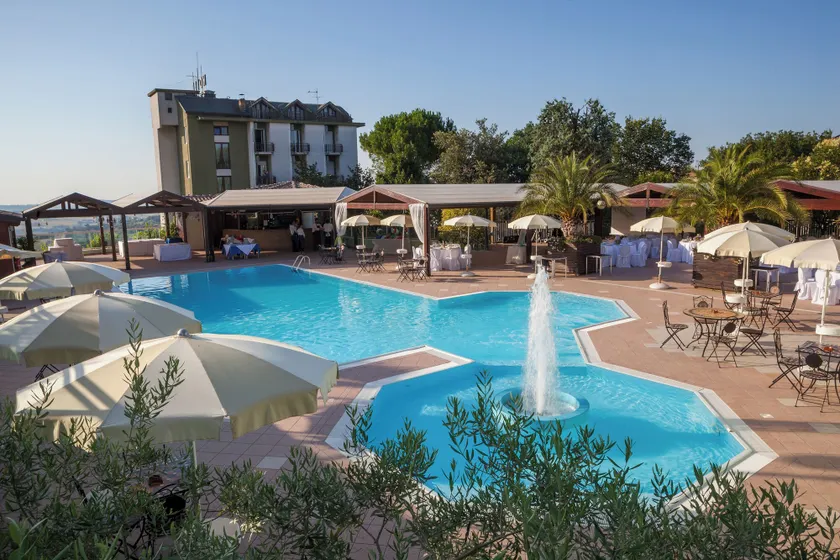 La Cantinella - Image 1