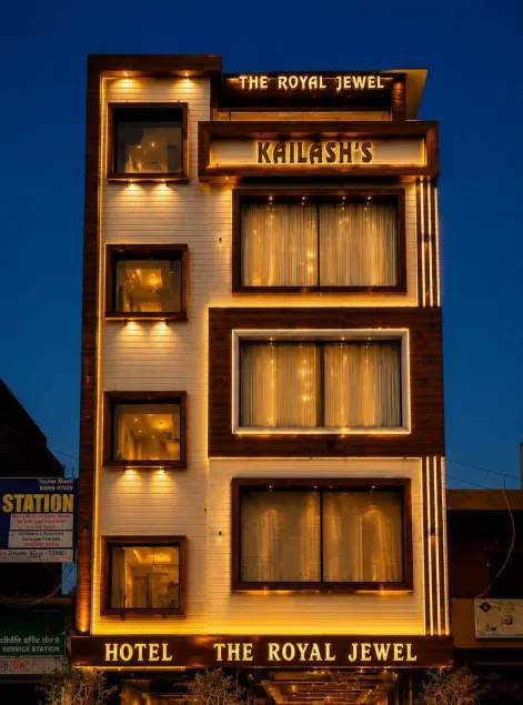 Hotel the Royal Jewel - Image 1