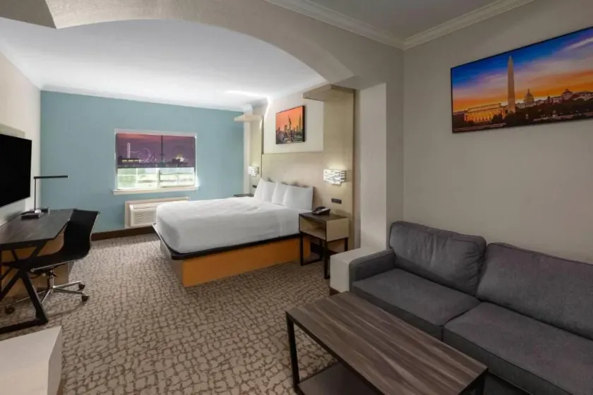 Baymont by Wyndham Texas City - Image 1