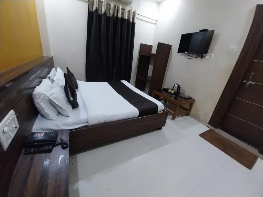 Hotel Sachidanand - Image 1