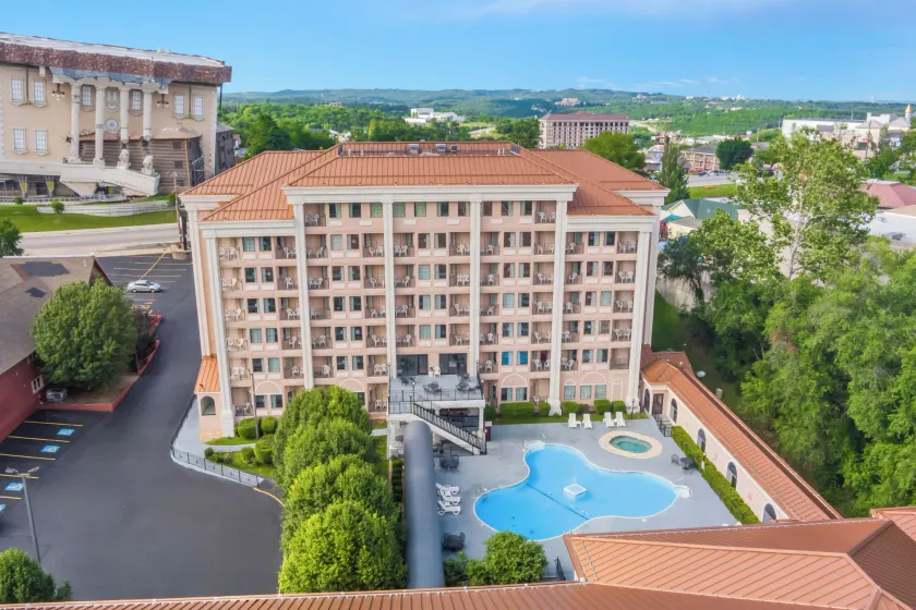 Clarion Inn Branson - Image 1