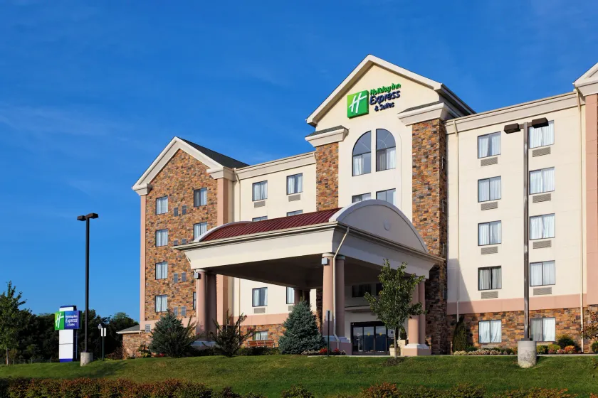 Holiday Inn Express Hotel & Suites Kingsport-Meadowview I-26 by IHG - Image 1