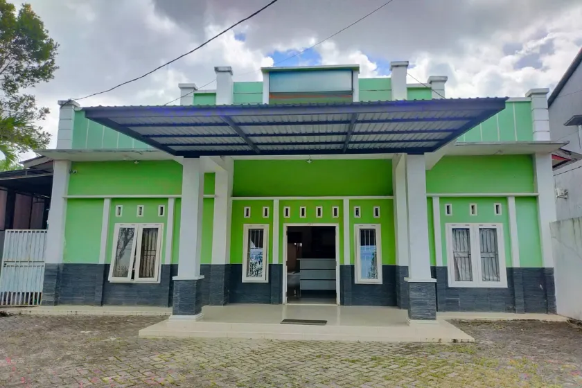 Hotel O Wisma Tulip Near Masjid Besar Desa Tanabangka - Image 1