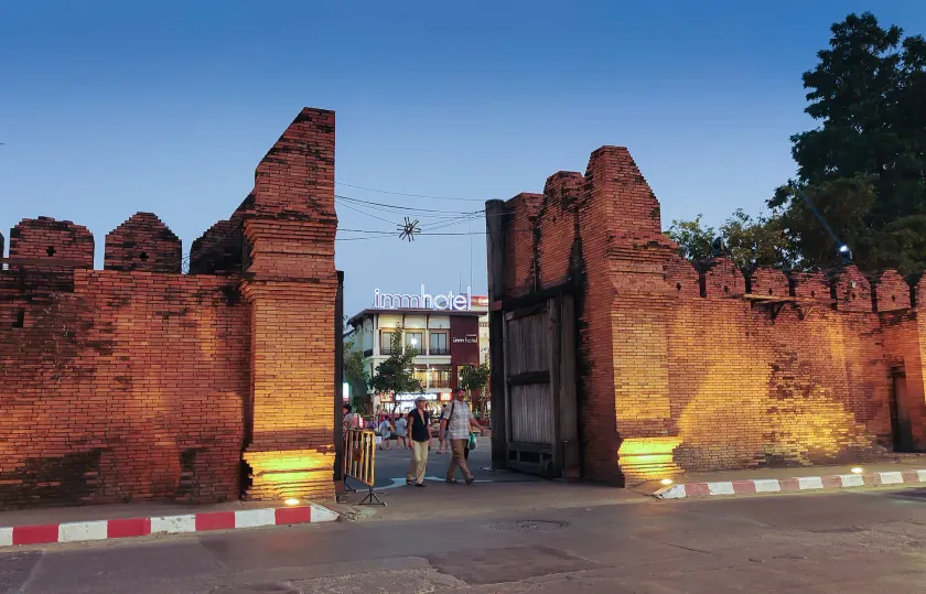 Imm Hotel Thaphae Chiang Mai - Image 1